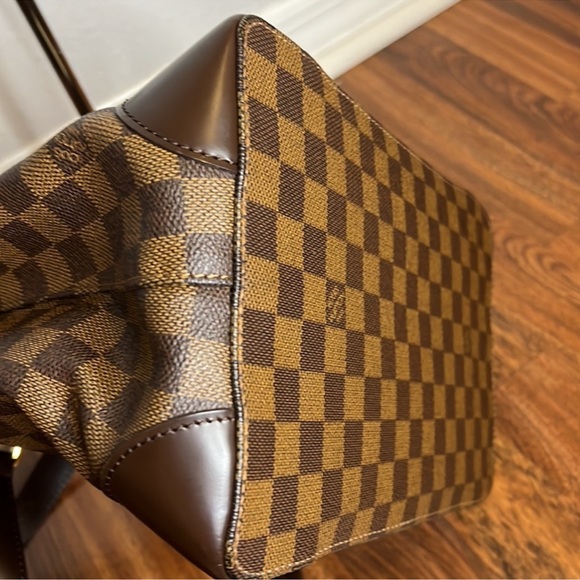 Authentic Louis Vuitton Hampstead PM - Picture 6 of 11